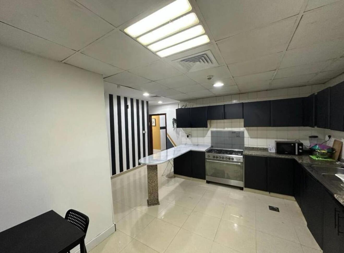 Homestay Double Bed Partition Near Mashreq Metro *